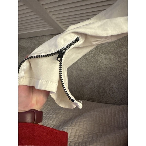 White House Black Market Women Skimmer Pants White Denim Size 6 Cotton Blend EUC - Picture 6 of 6